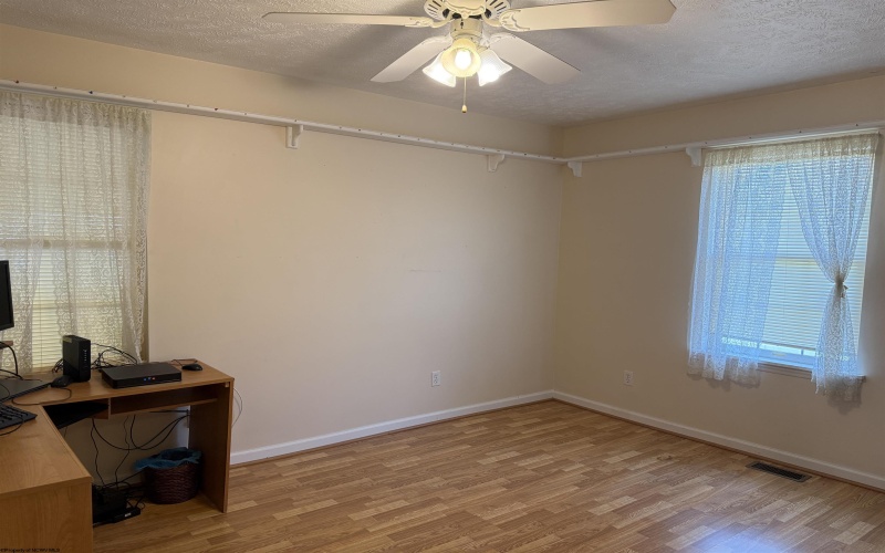 1205 Main Street, Clarksburg, West Virginia 26301, 3 Bedrooms Bedrooms, 6 Rooms Rooms,2 BathroomsBathrooms,Single Family Detached,For Sale,Main,10164423