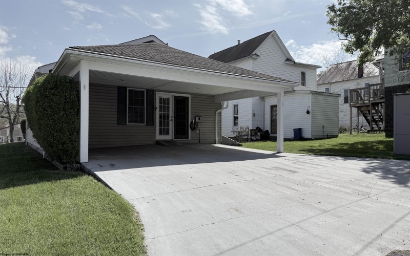 1205 Main Street, Clarksburg, West Virginia 26301, 3 Bedrooms Bedrooms, 6 Rooms Rooms,2 BathroomsBathrooms,Single Family Detached,For Sale,Main,10164423