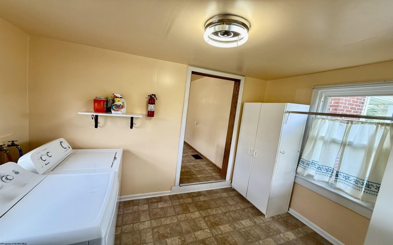 1557 Mansfield Drive, Philippi, West Virginia 26416, 3 Bedrooms Bedrooms, 8 Rooms Rooms,1 BathroomBathrooms,Single Family Detached,For Sale,Mansfield,10164420