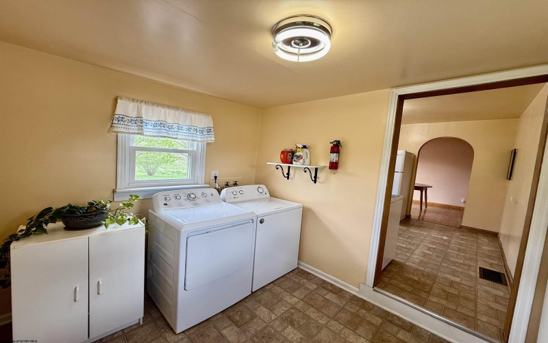 1557 Mansfield Drive, Philippi, West Virginia 26416, 3 Bedrooms Bedrooms, 8 Rooms Rooms,1 BathroomBathrooms,Single Family Detached,For Sale,Mansfield,10164420