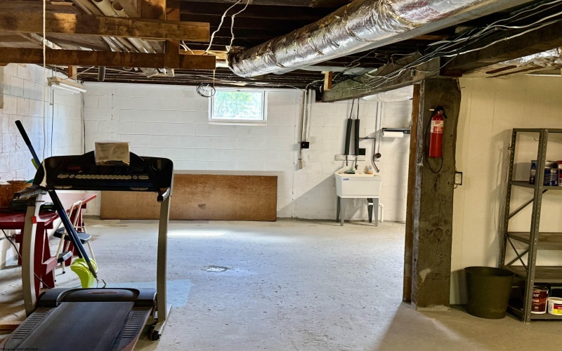 1557 Mansfield Drive, Philippi, West Virginia 26416, 3 Bedrooms Bedrooms, 8 Rooms Rooms,1 BathroomBathrooms,Single Family Detached,For Sale,Mansfield,10164420