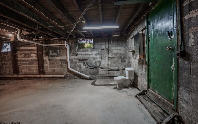 1058 Indiana Avenue, Fairmont, West Virginia 26554, 3 Bedrooms Bedrooms, 6 Rooms Rooms,1 BathroomBathrooms,Single Family Detached,For Sale,Indiana,10164412