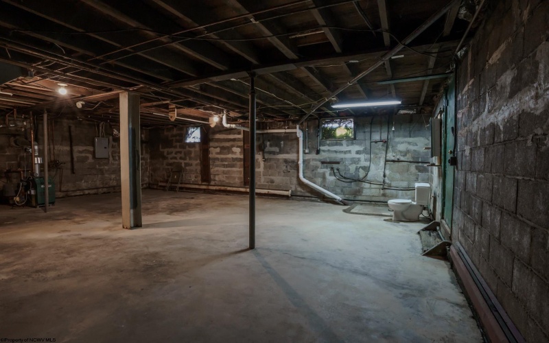 1058 Indiana Avenue, Fairmont, West Virginia 26554, 3 Bedrooms Bedrooms, 6 Rooms Rooms,1 BathroomBathrooms,Single Family Detached,For Sale,Indiana,10164412