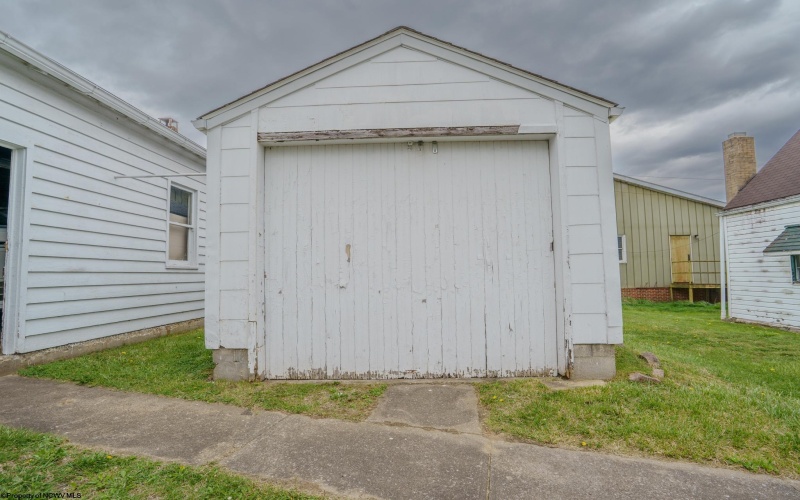 1058 Indiana Avenue, Fairmont, West Virginia 26554, 3 Bedrooms Bedrooms, 6 Rooms Rooms,1 BathroomBathrooms,Single Family Detached,For Sale,Indiana,10164412