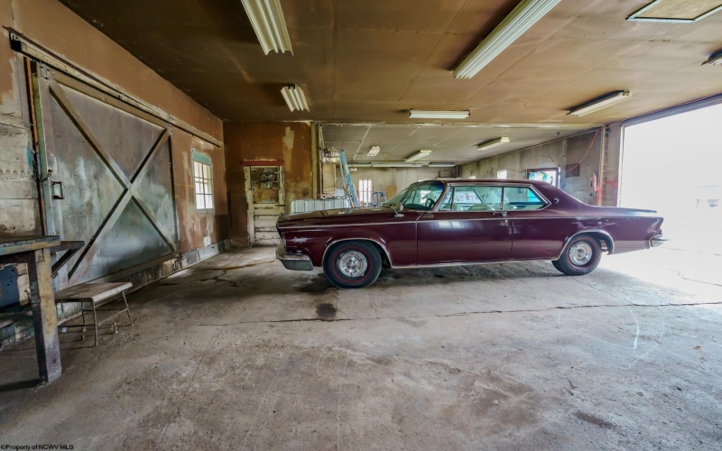 1058 Indiana Avenue, Fairmont, West Virginia 26554, 3 Bedrooms Bedrooms, 6 Rooms Rooms,1 BathroomBathrooms,Single Family Detached,For Sale,Indiana,10164412