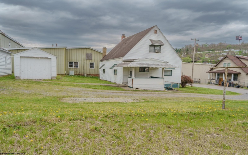 1058 Indiana Avenue, Fairmont, West Virginia 26554, 3 Bedrooms Bedrooms, 6 Rooms Rooms,1 BathroomBathrooms,Single Family Detached,For Sale,Indiana,10164412