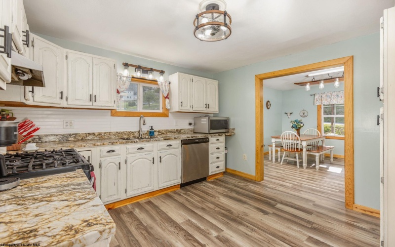 122 Center Street, Kingwood, West Virginia 26537, 3 Bedrooms Bedrooms, 8 Rooms Rooms,3 BathroomsBathrooms,Single Family Detached,For Sale,Center,10164415