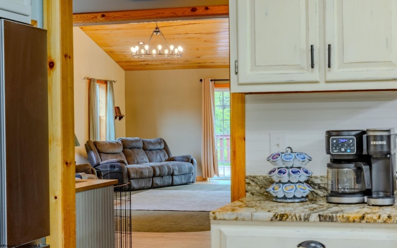 122 Center Street, Kingwood, West Virginia 26537, 3 Bedrooms Bedrooms, 8 Rooms Rooms,3 BathroomsBathrooms,Single Family Detached,For Sale,Center,10164415