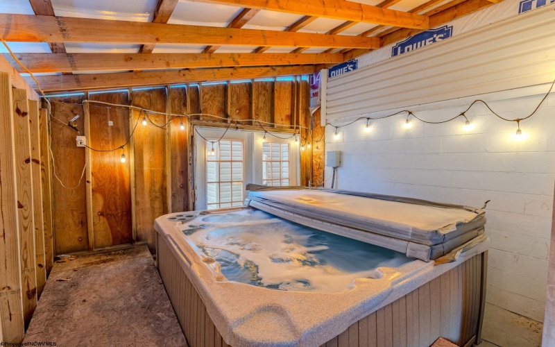 122 Center Street, Kingwood, West Virginia 26537, 3 Bedrooms Bedrooms, 8 Rooms Rooms,3 BathroomsBathrooms,Single Family Detached,For Sale,Center,10164415