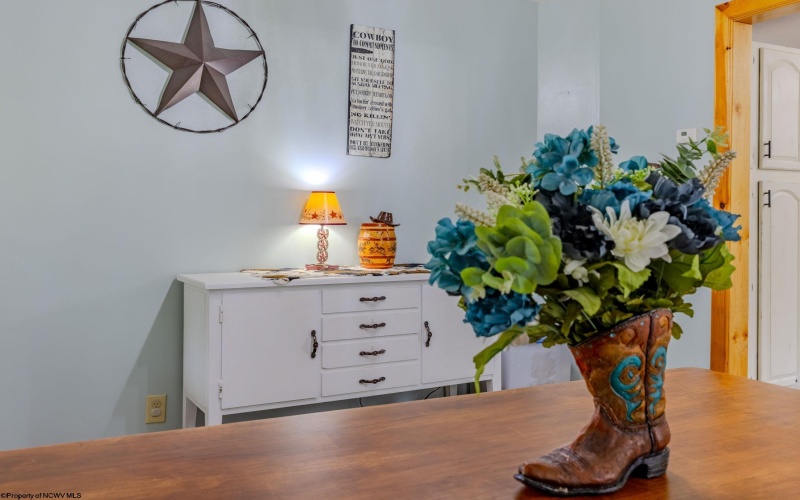 122 Center Street, Kingwood, West Virginia 26537, 3 Bedrooms Bedrooms, 8 Rooms Rooms,3 BathroomsBathrooms,Single Family Detached,For Sale,Center,10164415