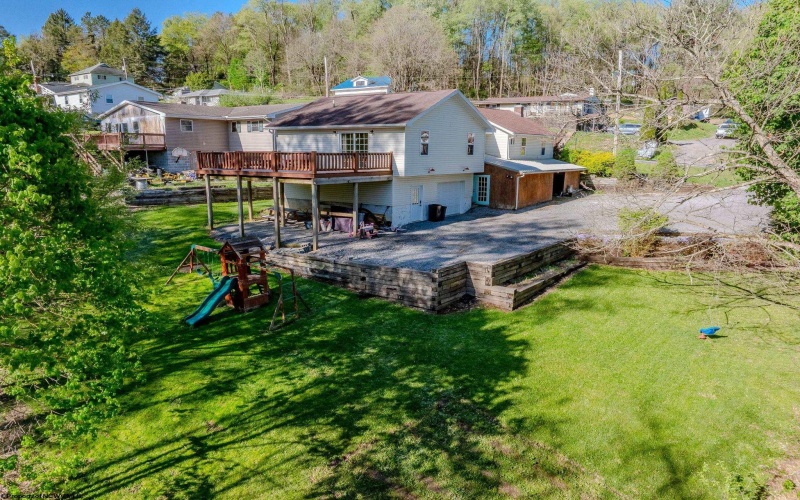 122 Center Street, Kingwood, West Virginia 26537, 3 Bedrooms Bedrooms, 8 Rooms Rooms,3 BathroomsBathrooms,Single Family Detached,For Sale,Center,10164415