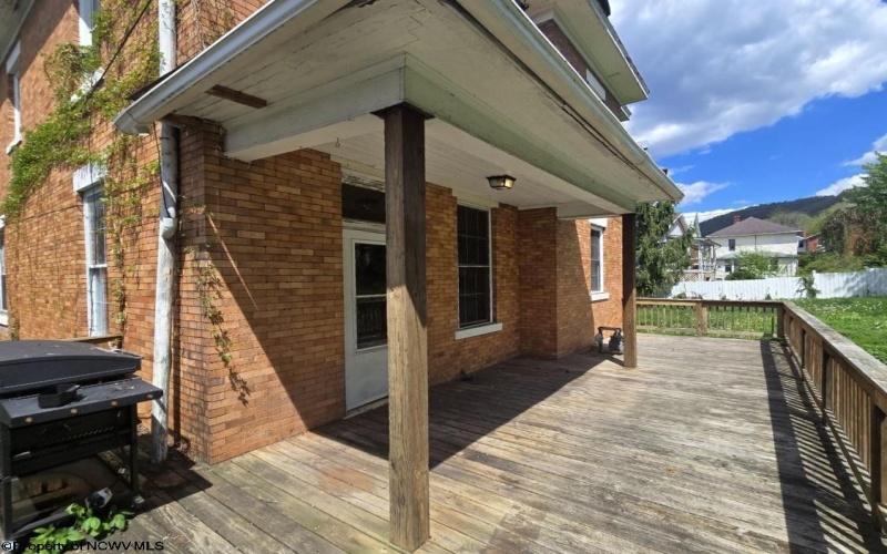 602 Temple Street, Hinton, West Virginia 25951, 4 Bedrooms Bedrooms, 10 Rooms Rooms,2 BathroomsBathrooms,Single Family Detached,For Sale,Temple,10164416