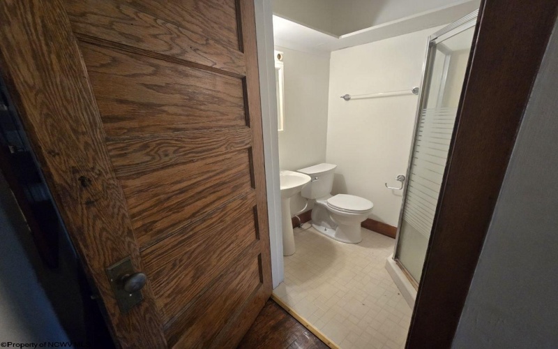 602 Temple Street, Hinton, West Virginia 25951, 4 Bedrooms Bedrooms, 10 Rooms Rooms,2 BathroomsBathrooms,Single Family Detached,For Sale,Temple,10164416