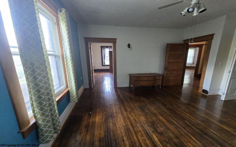 602 Temple Street, Hinton, West Virginia 25951, 4 Bedrooms Bedrooms, 10 Rooms Rooms,2 BathroomsBathrooms,Single Family Detached,For Sale,Temple,10164416