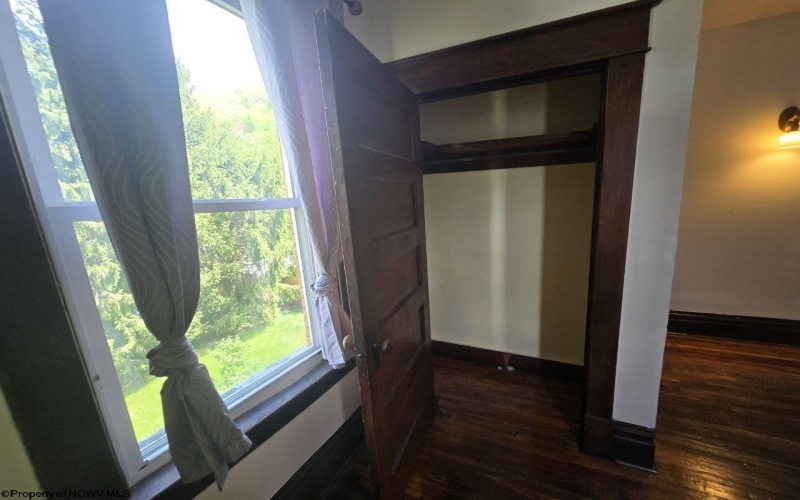 602 Temple Street, Hinton, West Virginia 25951, 4 Bedrooms Bedrooms, 10 Rooms Rooms,2 BathroomsBathrooms,Single Family Detached,For Sale,Temple,10164416