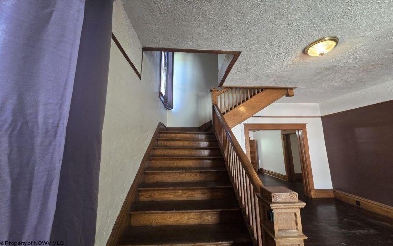 602 Temple Street, Hinton, West Virginia 25951, 4 Bedrooms Bedrooms, 10 Rooms Rooms,2 BathroomsBathrooms,Single Family Detached,For Sale,Temple,10164416