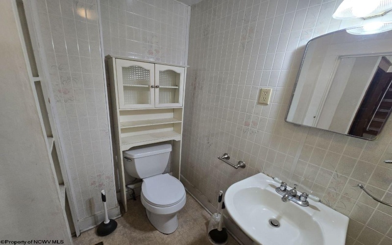 602 Temple Street, Hinton, West Virginia 25951, 4 Bedrooms Bedrooms, 10 Rooms Rooms,2 BathroomsBathrooms,Single Family Detached,For Sale,Temple,10164416