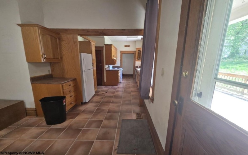 602 Temple Street, Hinton, West Virginia 25951, 4 Bedrooms Bedrooms, 10 Rooms Rooms,2 BathroomsBathrooms,Single Family Detached,For Sale,Temple,10164416