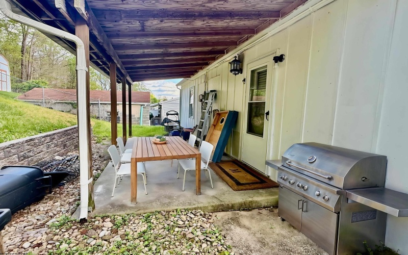 1255 Bellaire Street, Fairmont, West Virginia 26554, 3 Bedrooms Bedrooms, 5 Rooms Rooms,1 BathroomBathrooms,Single Family Detached,For Sale,Bellaire,10164454