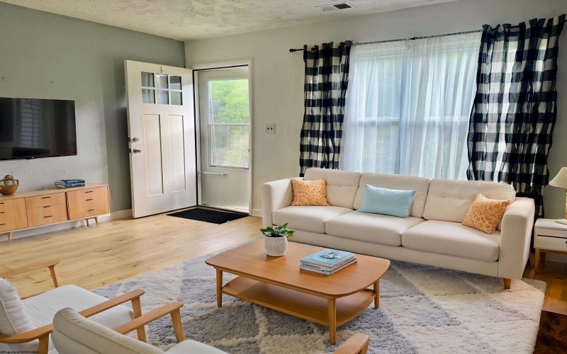 1255 Bellaire Street, Fairmont, West Virginia 26554, 3 Bedrooms Bedrooms, 5 Rooms Rooms,1 BathroomBathrooms,Single Family Detached,For Sale,Bellaire,10164454