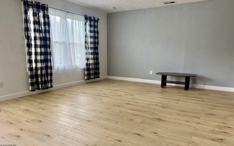 1255 Bellaire Street, Fairmont, West Virginia 26554, 3 Bedrooms Bedrooms, 5 Rooms Rooms,1 BathroomBathrooms,Single Family Detached,For Sale,Bellaire,10164454