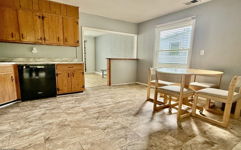 1255 Bellaire Street, Fairmont, West Virginia 26554, 3 Bedrooms Bedrooms, 5 Rooms Rooms,1 BathroomBathrooms,Single Family Detached,For Sale,Bellaire,10164454