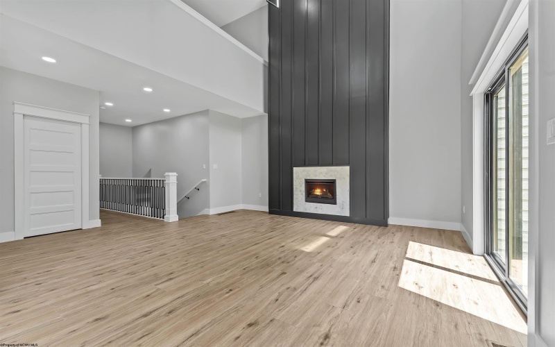 124 Tivoli Garden Drive, Morgantown, West Virginia 26508, 4 Bedrooms Bedrooms, 9 Rooms Rooms,4 BathroomsBathrooms,Single Family Attached,For Sale,Tivoli Garden,10164446