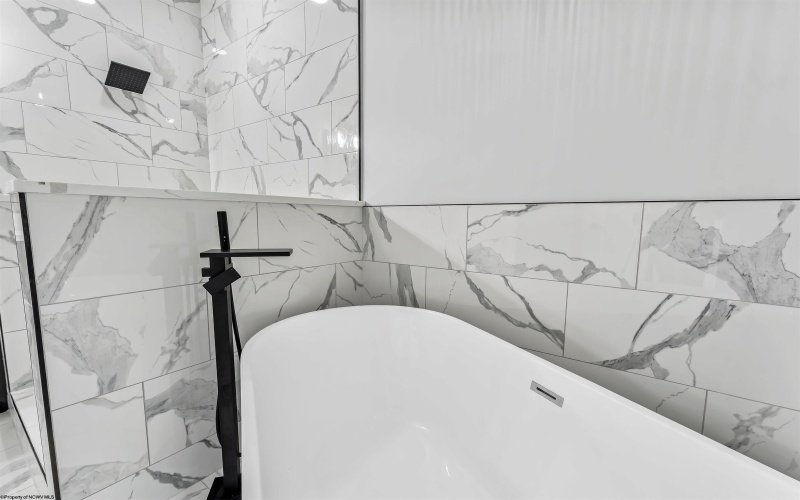 124 Tivoli Garden Drive, Morgantown, West Virginia 26508, 4 Bedrooms Bedrooms, 9 Rooms Rooms,4 BathroomsBathrooms,Single Family Attached,For Sale,Tivoli Garden,10164446