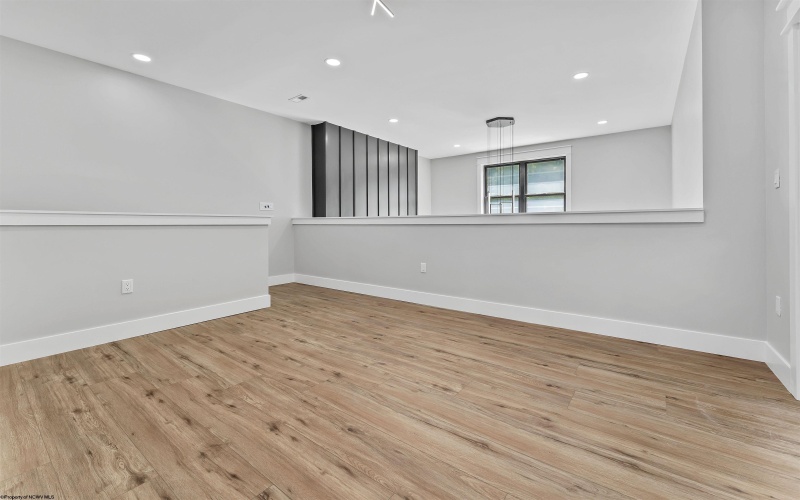 124 Tivoli Garden Drive, Morgantown, West Virginia 26508, 4 Bedrooms Bedrooms, 9 Rooms Rooms,4 BathroomsBathrooms,Single Family Attached,For Sale,Tivoli Garden,10164446