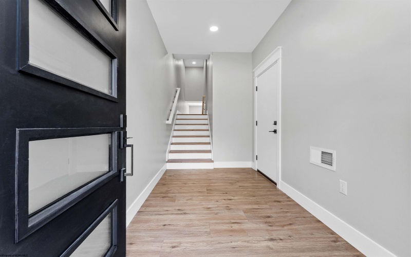 124 Tivoli Garden Drive, Morgantown, West Virginia 26508, 4 Bedrooms Bedrooms, 9 Rooms Rooms,4 BathroomsBathrooms,Single Family Attached,For Sale,Tivoli Garden,10164446