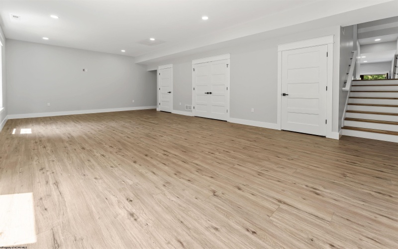 124 Tivoli Garden Drive, Morgantown, West Virginia 26508, 4 Bedrooms Bedrooms, 9 Rooms Rooms,4 BathroomsBathrooms,Single Family Attached,For Sale,Tivoli Garden,10164446