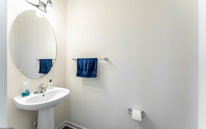 218 Queensbury Court, White Hall, West Virginia 26544, 3 Bedrooms Bedrooms, 6 Rooms Rooms,2 BathroomsBathrooms,Single Family Attached,For Sale,Queensbury,10164448