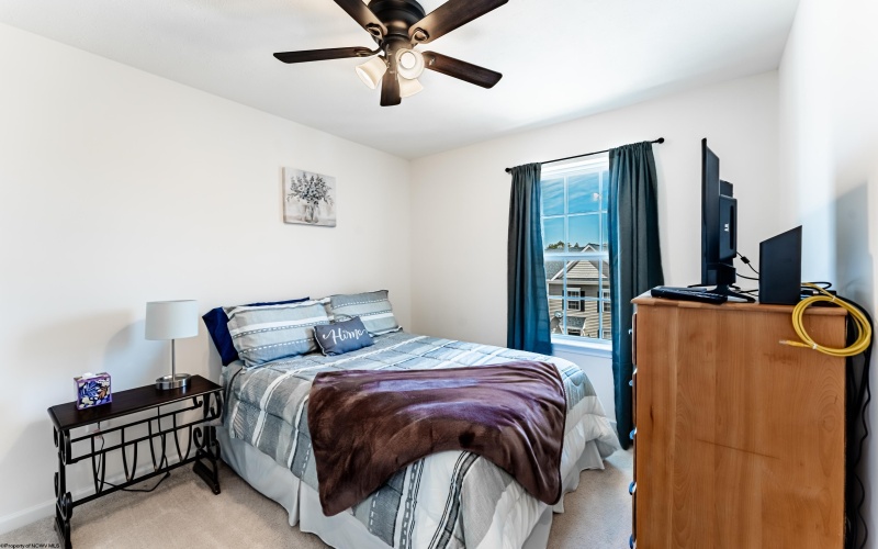 218 Queensbury Court, White Hall, West Virginia 26544, 3 Bedrooms Bedrooms, 6 Rooms Rooms,2 BathroomsBathrooms,Single Family Attached,For Sale,Queensbury,10164448