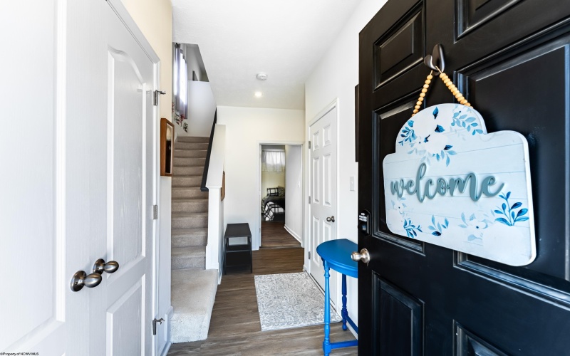 218 Queensbury Court, White Hall, West Virginia 26544, 3 Bedrooms Bedrooms, 6 Rooms Rooms,2 BathroomsBathrooms,Single Family Attached,For Sale,Queensbury,10164448