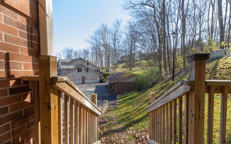 518 Shearwood Forest Drive, Bridgeport, West Virginia 26330, 2 Bedrooms Bedrooms, 4 Rooms Rooms,2 BathroomsBathrooms,Single Family Attached,For Sale,Shearwood Forest,10164451