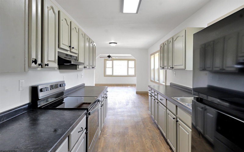 303 STATE Avenue, Terra Alta, West Virginia 26764, 2 Bedrooms Bedrooms, 5 Rooms Rooms,1 BathroomBathrooms,Single Family Detached,For Sale,STATE,10164453