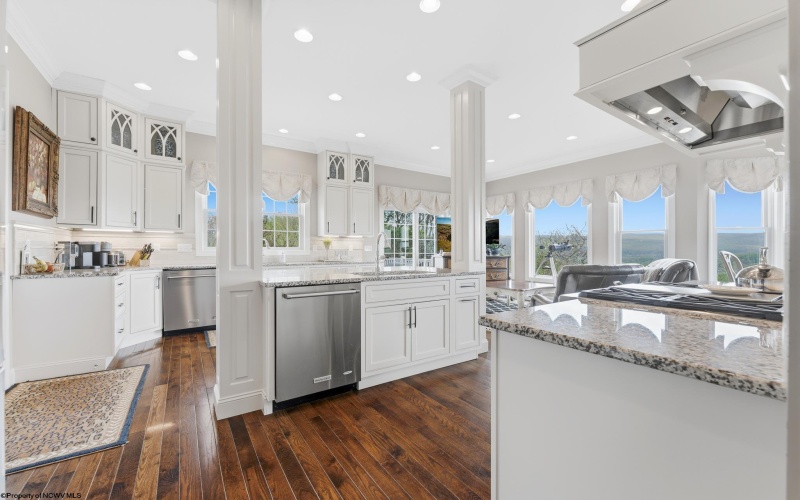 1001 Summit Drive, Morgantown, West Virginia 26508, 6 Bedrooms Bedrooms, 13 Rooms Rooms,5 BathroomsBathrooms,Single Family Detached,For Sale,Summit,10164452