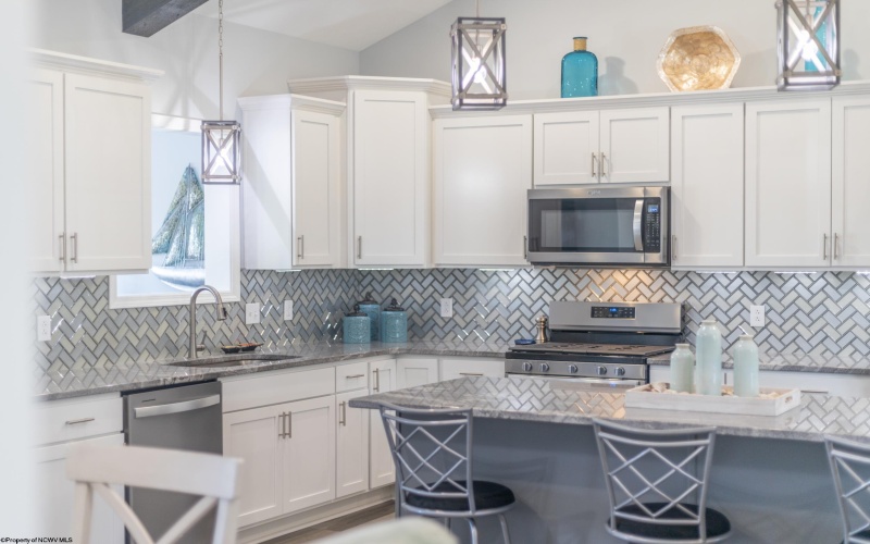 309 Sunbury Lane, Bridgeport, West Virginia 26330, 3 Bedrooms Bedrooms, 6 Rooms Rooms,2 BathroomsBathrooms,Single Family Detached,For Sale,Sunbury,10164449