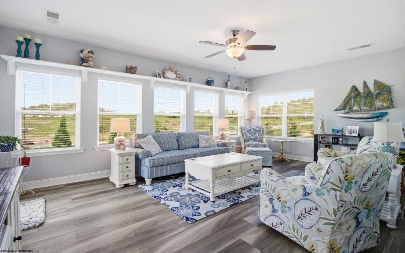 309 Sunbury Lane, Bridgeport, West Virginia 26330, 3 Bedrooms Bedrooms, 6 Rooms Rooms,2 BathroomsBathrooms,Single Family Detached,For Sale,Sunbury,10164449