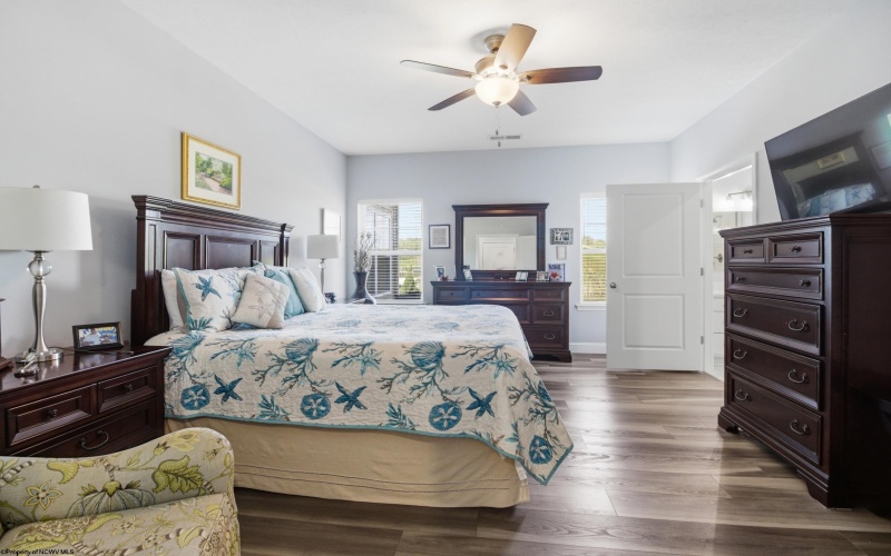 309 Sunbury Lane, Bridgeport, West Virginia 26330, 3 Bedrooms Bedrooms, 6 Rooms Rooms,2 BathroomsBathrooms,Single Family Detached,For Sale,Sunbury,10164449