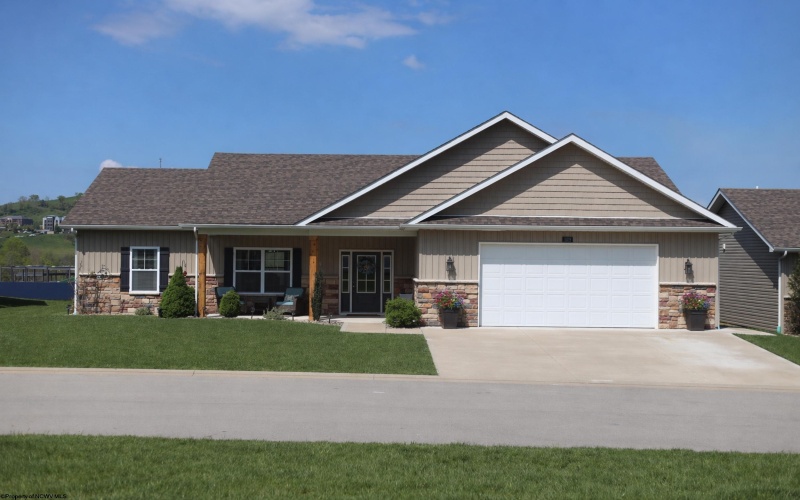 309 Sunbury Lane, Bridgeport, West Virginia 26330, 3 Bedrooms Bedrooms, 6 Rooms Rooms,2 BathroomsBathrooms,Single Family Detached,For Sale,Sunbury,10164449