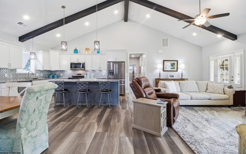 309 Sunbury Lane, Bridgeport, West Virginia 26330, 3 Bedrooms Bedrooms, 6 Rooms Rooms,2 BathroomsBathrooms,Single Family Detached,For Sale,Sunbury,10164449