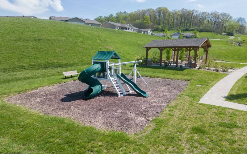 309 Sunbury Lane, Bridgeport, West Virginia 26330, 3 Bedrooms Bedrooms, 6 Rooms Rooms,2 BathroomsBathrooms,Single Family Detached,For Sale,Sunbury,10164449