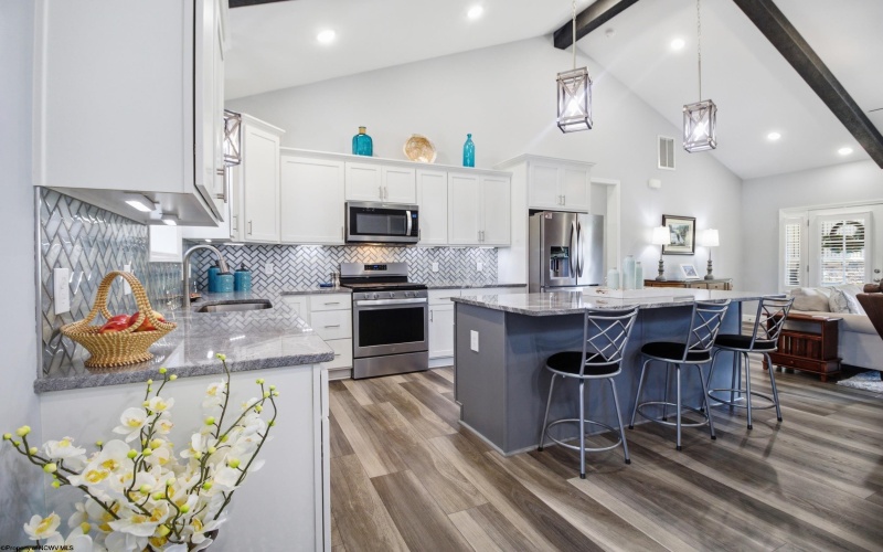 309 Sunbury Lane, Bridgeport, West Virginia 26330, 3 Bedrooms Bedrooms, 6 Rooms Rooms,2 BathroomsBathrooms,Single Family Detached,For Sale,Sunbury,10164449