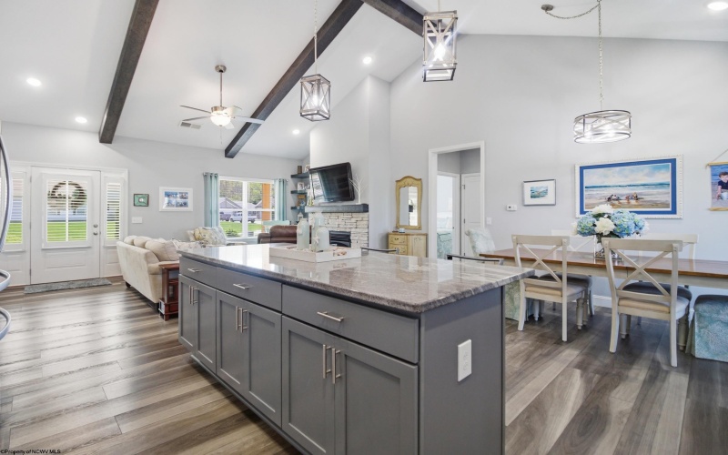 309 Sunbury Lane, Bridgeport, West Virginia 26330, 3 Bedrooms Bedrooms, 6 Rooms Rooms,2 BathroomsBathrooms,Single Family Detached,For Sale,Sunbury,10164449