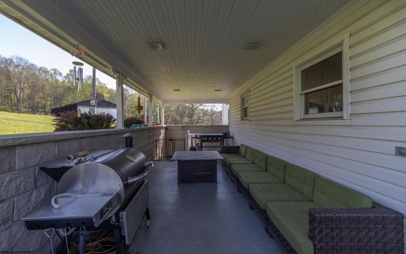 2376 Hastings Run Road, Mount Clare, West Virginia 26408, 4 Bedrooms Bedrooms, 9 Rooms Rooms,3 BathroomsBathrooms,Single Family Detached,For Sale,Hastings Run,10164436