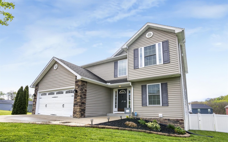 513 Birdie Court, Maidsville, West Virginia 26541, 4 Bedrooms Bedrooms, 8 Rooms Rooms,3 BathroomsBathrooms,Single Family Detached,For Sale,Birdie,10164447