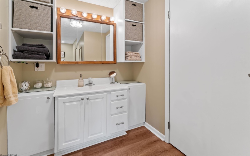 463 Cinder Bin Road, Terra Alta, West Virginia 26764, 3 Bedrooms Bedrooms, 8 Rooms Rooms,3 BathroomsBathrooms,Single Family Detached,For Sale,Cinder Bin,10164445