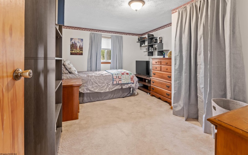 463 Cinder Bin Road, Terra Alta, West Virginia 26764, 3 Bedrooms Bedrooms, 8 Rooms Rooms,3 BathroomsBathrooms,Single Family Detached,For Sale,Cinder Bin,10164445