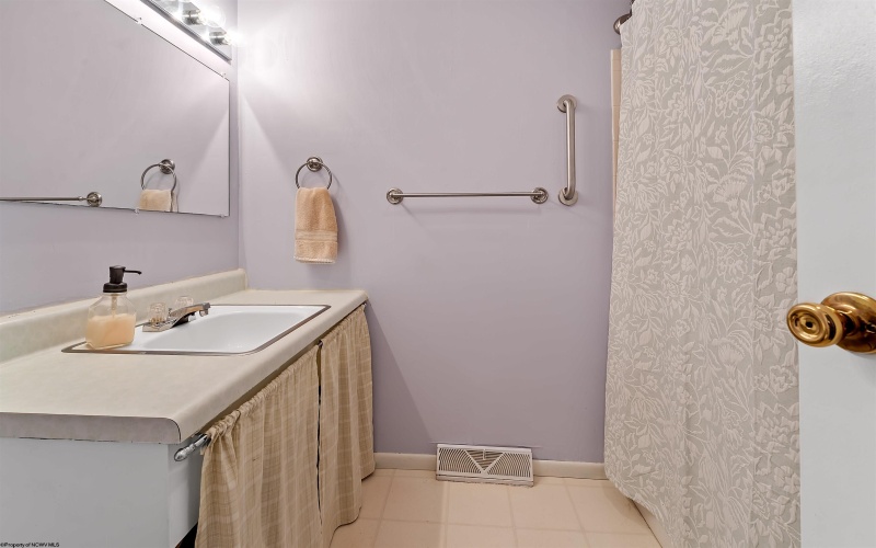 463 Cinder Bin Road, Terra Alta, West Virginia 26764, 3 Bedrooms Bedrooms, 8 Rooms Rooms,3 BathroomsBathrooms,Single Family Detached,For Sale,Cinder Bin,10164445